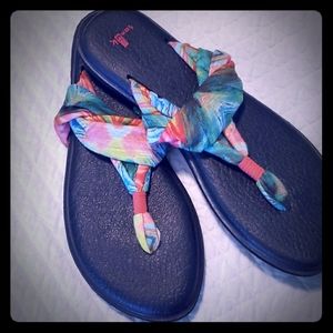 Sanuk Flip Flops